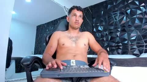 YG COUPLE online show from 1, 4, 2026