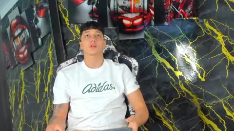 Snapshot of eithan__boy chatting on 16, 4, 2026 Eithan online show from 16, 4, 2026