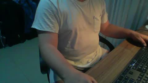 Snapshot of ekudemic chatting on 6, 2, 2025 Juan Pablo M online show from 6, 2, 2025