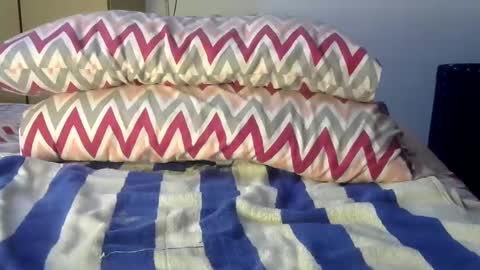 petite online show from 9, 3, 2025