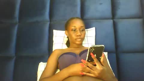 petite online show from 18, 2, 2026