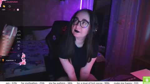 If you like it when I meow give me a thumbs up online show from 23, 11, 2025