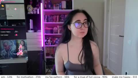 Snapshot of el_sweety chatting on 29, 6, 2026 If you like it when I meow give me a thumbs up online show from 29, 6, 2026