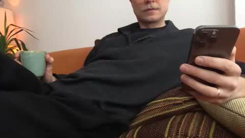 Snapshot of el_thunder chatting on 20, 2, 2026 MrE online show from 20, 2, 2026
