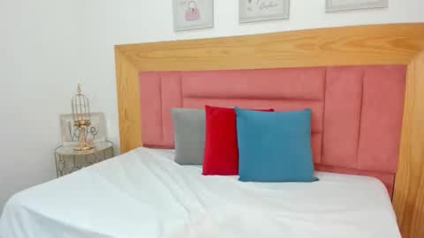 Snapshot of ela_evansfox chatting on 15, 12, 2025 ela_evansfox online show from 15, 12, 2025