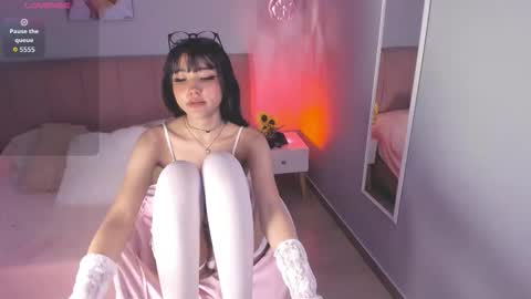 Snapshot of ela_petit chatting on 17, 10, 2025 Ela online show from 17, 10, 2025