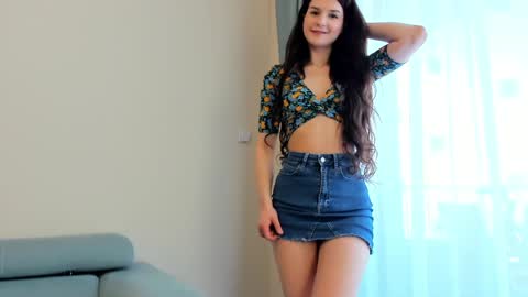 Ela online show from 4, 3, 2025