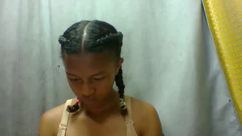 Snapshot of elaliealdy chatting on 13, 10, 2025 elaliealdy online show from 13, 10, 2025