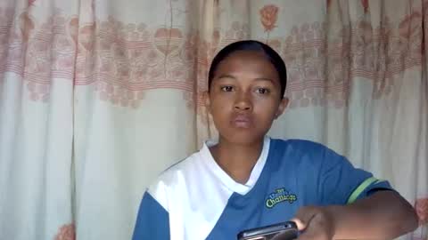 Snapshot of elaliealdy chatting on 19, 4, 2026 elaliealdy online show from 19, 4, 2026