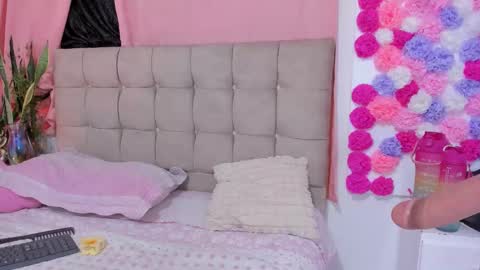 Snapshot of elalove_ chatting on 24, 2, 2025 Ela online show from 24, 2, 2025