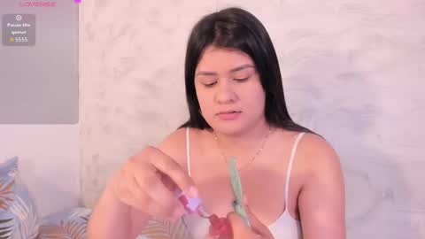 Snapshot of elalove_ chatting on 7, 10, 2025 Ela online show from 7, 10, 2025