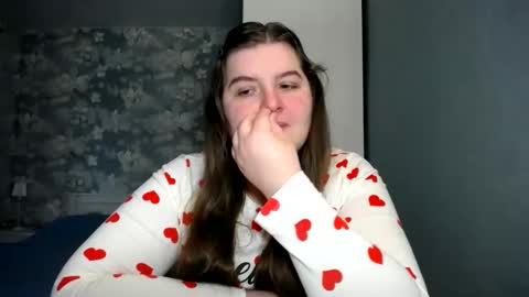 Snapshot of elanis_blair chatting on 4, 2, 2025 Elanis online show from 4, 2, 2025