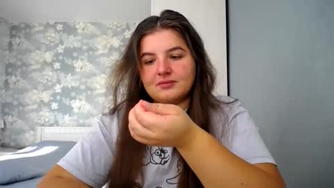 Snapshot of elanis_blair chatting on 8, 10, 2025 Elanis online show from 8, 10, 2025
