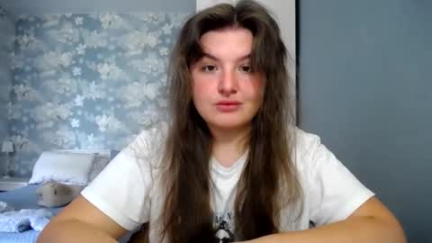 Elanis online show from 13, 4, 2026