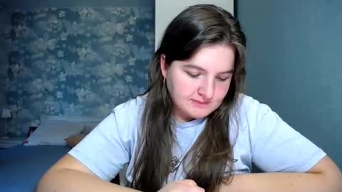 Elanis online show from 19, 4, 2026