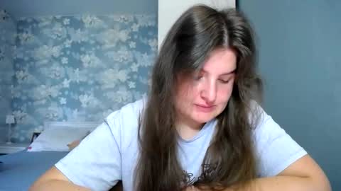 Elanis online show from 23, 4, 2026