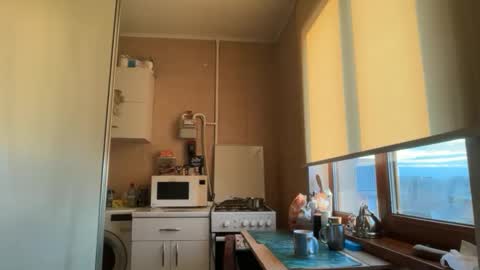 elarawhitmore online show from 6, 3, 2026