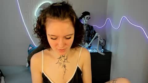 elastikiss online show from 16, 3, 2026