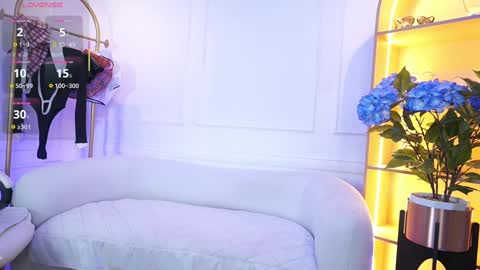 Snapshot of elasummeer chatting on 20, 9, 2025 Elasummeer online show from 20, 9, 2025