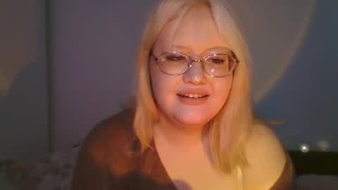 elayne_sweet online show from 2, 4, 2026