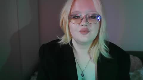 elayne_sweet online show from 14, 4, 2026
