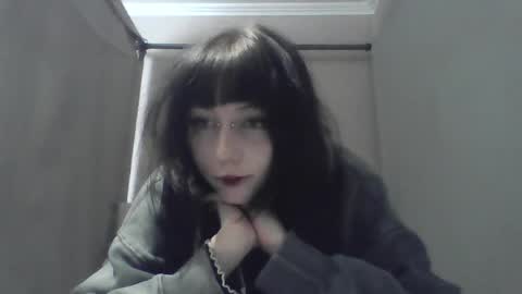 Snapshot of elaynetanton chatting on 25, 4, 2026 Lia online show from 25, 4, 2026