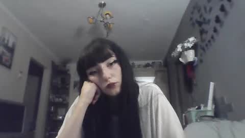 Snapshot of elaynetanton chatting on 19, 7, 2026 Lia online show from 19, 7, 2026