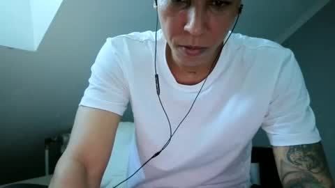 Snapshot of elchicletv chatting on 8, 6, 2026 El CHICLE TV - SHOW online show from 8, 6, 2026