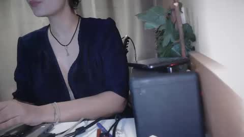 Snapshot of electrocute_me chatting on 14, 2, 2025 Julia Follow me on Onlyfansju grosroberts online show from 14, 2, 2025