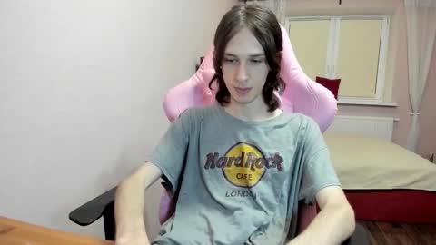Snapshot of eleganc3 chatting on 27, 9, 2025 eleganc3 online show from 27, 9, 2025