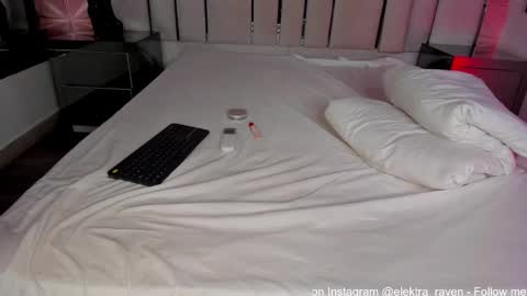 Snapshot of elektra_raven chatting on 27, 9, 2025 elektra_raven online show from 27, 9, 2025