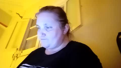 Snapshot of elena2025 chatting on 4, 10, 2025 ELENA online show from 4, 10, 2025