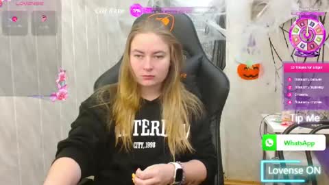 Elena online show from 21, 10, 2025