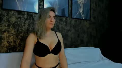 Snapshot of elenalav chatting on 10, 12, 2024 Hellen online show from 10, 12, 2024