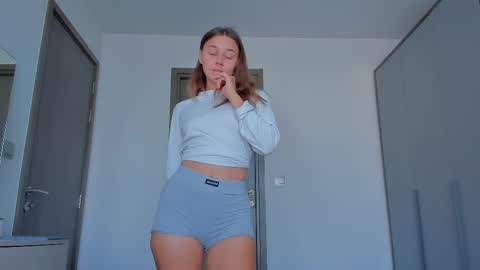 Eleonora online show from 11, 2, 2025