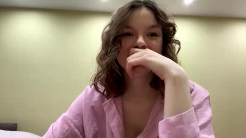 Mila online show from 9, 3, 2026