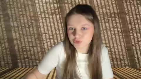 eli_kuper_777 online show from 19, 4, 2026