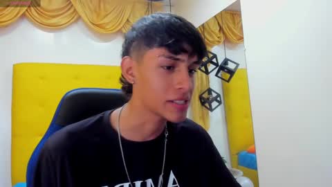 Snapshot of eliasblue chatting on 19, 2, 2025 E L I A S online show from 19, 2, 2025