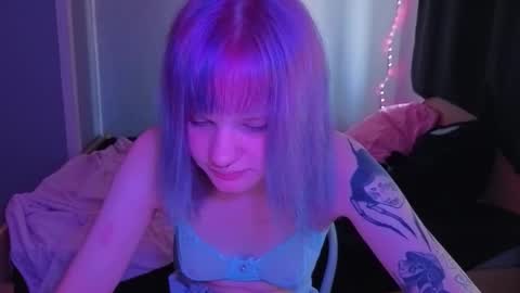 elieiza_xo online show from 28, 3, 2026