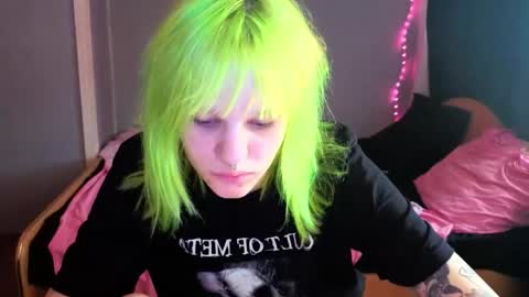Snapshot of elieiza_xo chatting on 24, 4, 2026 elieiza_xo online show from 24, 4, 2026