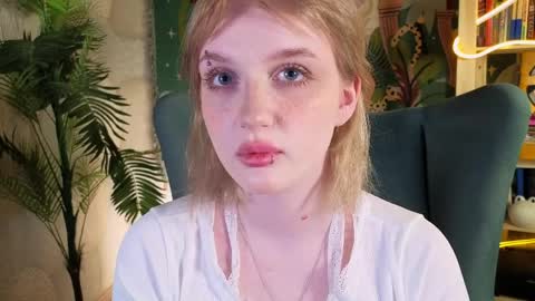 Ellie online show from 10, 4, 2026