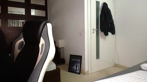 ElijahThorne online show from 17, 2, 2026