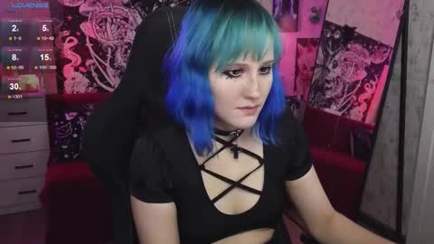 Snapshot of elika_kay chatting on 12, 10, 2025 MORE ME online show from 12, 10, 2025