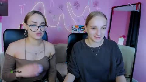 Snapshot of elin_bliss chatting on 13, 5, 2026 Elin online show from 13, 5, 2026