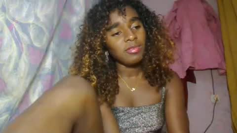 Snapshot of elina981 chatting on 22, 4, 2026 elina981 online show from 22, 4, 2026