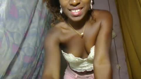 Snapshot of elina981 chatting on 25, 4, 2026 elina981 online show from 25, 4, 2026