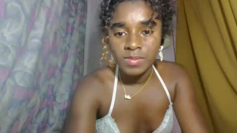 Snapshot of elina981 chatting on 26, 4, 2026 elina981 online show from 26, 4, 2026