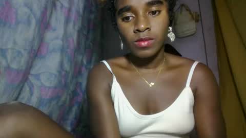 Snapshot of elina981 chatting on 30, 4, 2026 elina981 online show from 30, 4, 2026