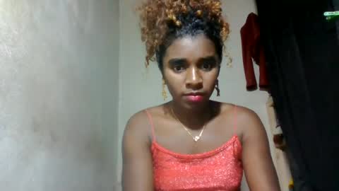 Snapshot of elina981 chatting on 5, 7, 2026 elina981 online show from 5, 7, 2026