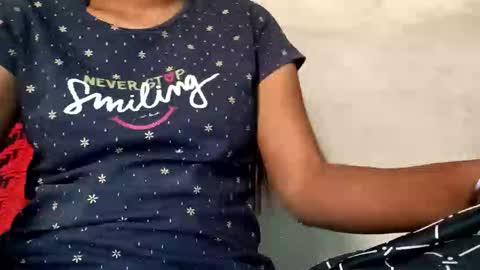 elina_roy03 online show from 25, 10, 2025
